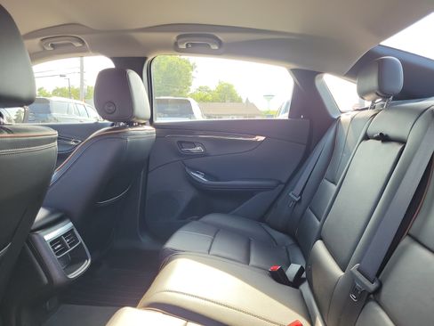 Used 2017 Chevrolet Impala Premier FWD image 11