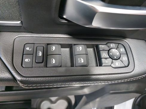 Used 2026 RAM 2500 Big Horn AWD/4WD image 28
