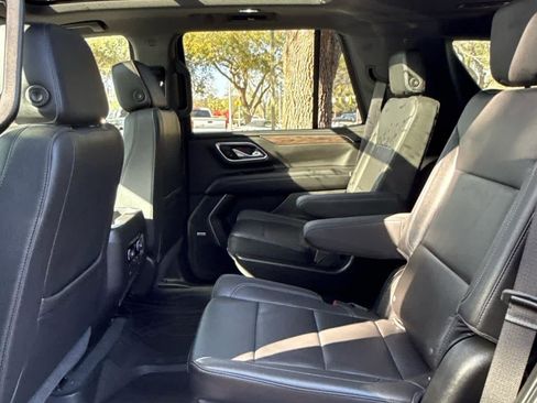 Used 2021 Chevrolet Tahoe LT w/ LT Signature Package image 11