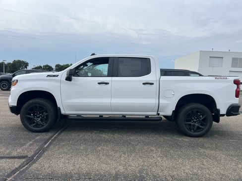 New 2026 Chevrolet Silverado 1500 Custom Trail Boss w/ Turbomax Blackout Package image 2