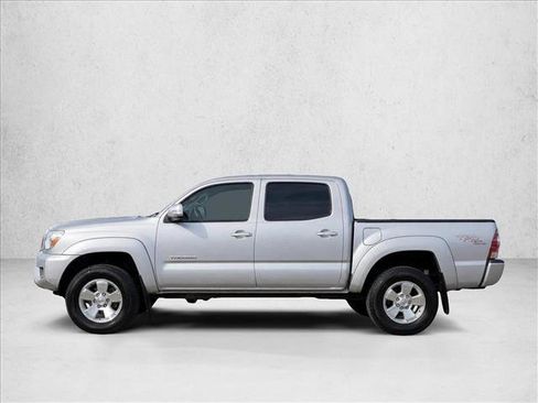 Used 2012 Toyota Tacoma 4x4 Access Cab V6 w/ TRD Off-Road Pkg image 7
