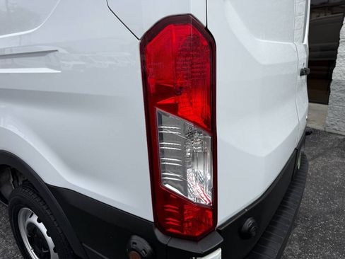 Used 2019 Ford Transit 250 148 Medium Roof RWD image 33