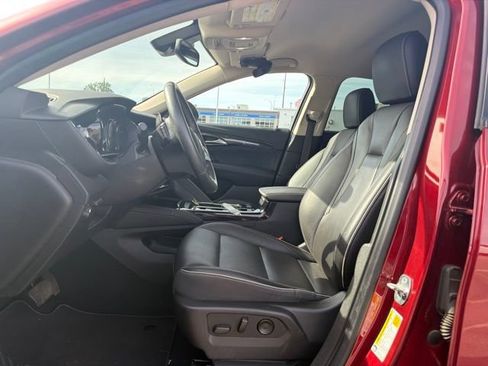 Used 2021 Buick Envision Essence w/ Technology Package I AWD/4WD image 9