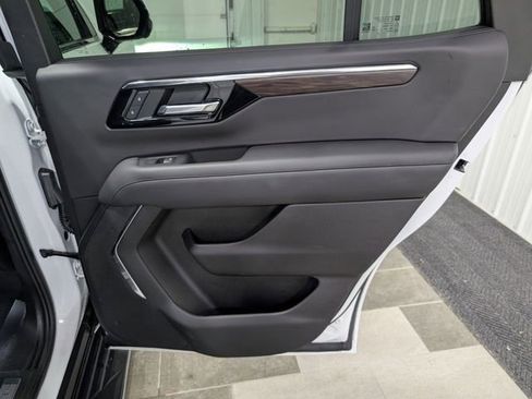 Used 2025 Chevrolet Tahoe LT image 26