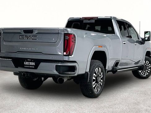 Used 2024 GMC Sierra 3500 Denali Ultimate AWD/4WD image 2