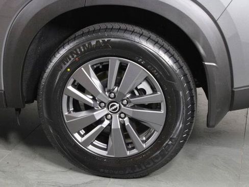 Certified 2024 Nissan Pathfinder S FWD image 15