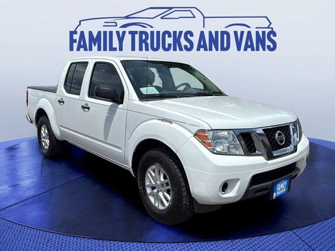 Used 2018 Nissan Frontier SV RWD image 7