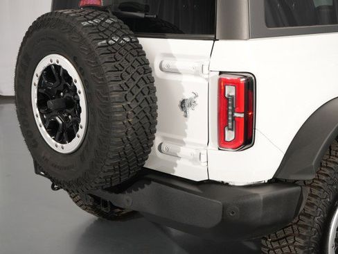Used 2023 Ford Bronco Outer Banks w/ Sasquatch Package AWD/4WD image 11