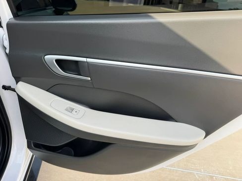 Used 2025 Hyundai Sonata SEL FWD image 46