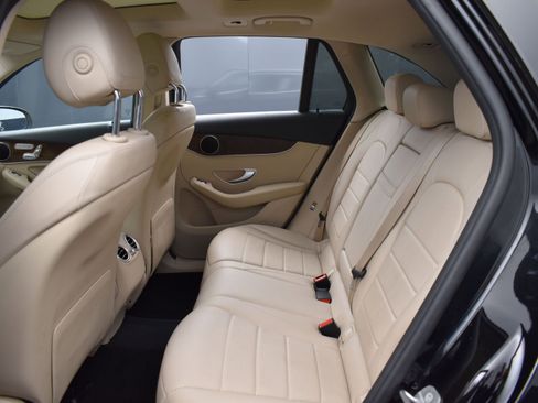 Used 2018 Mercedes-Benz GLC 300 4MATIC image 13