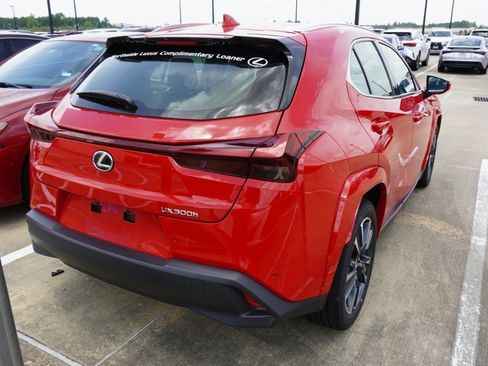 Used 2025 Lexus UX 300h FWD w/ Accessory Package (Z1) image 5