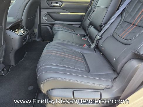 Used 2026 Nissan Armada PRO-4X AWD/4WD image 11