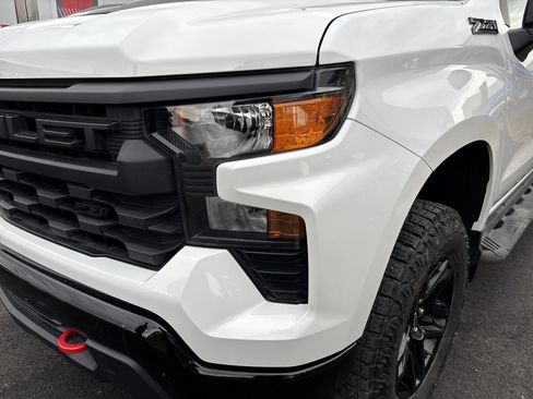 Used 2024 Chevrolet Silverado 1500 Custom Trail Boss w/ LPO, Dark Essentials Package image 10