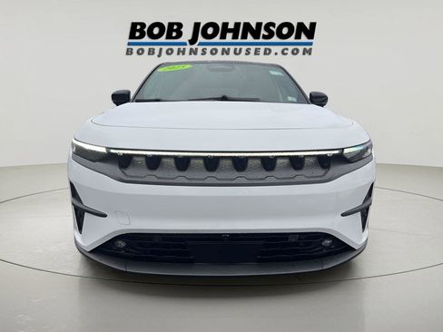 Used 2025 Jeep Wagoneer S Limited image 2