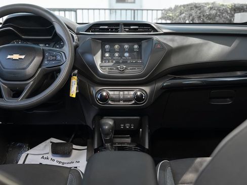 Used 2021 Chevrolet TrailBlazer LS FWD image 26