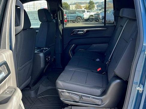 New 2026 Chevrolet Suburban LS image 15