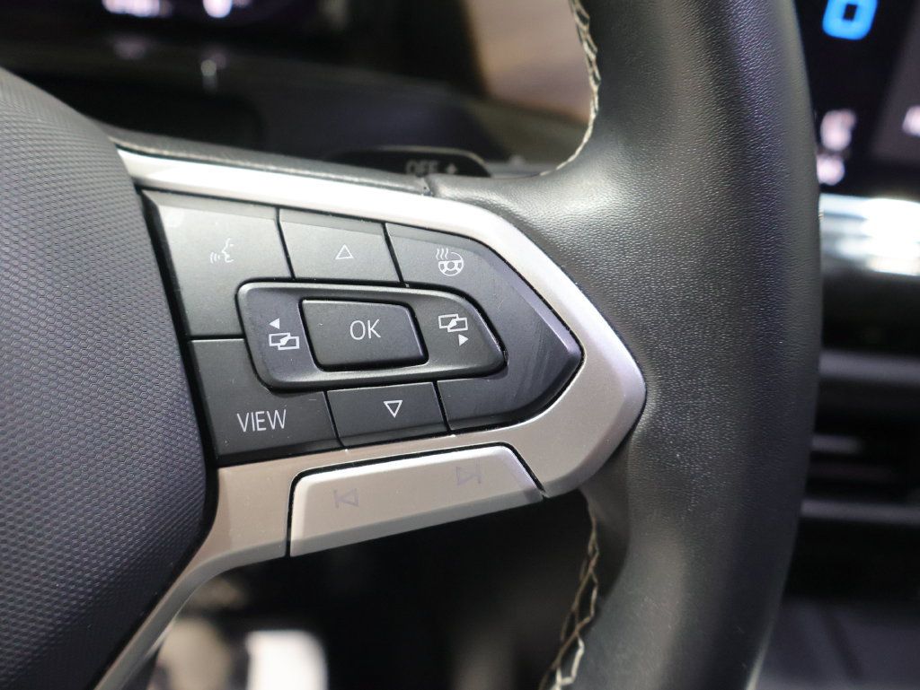 Used 2025 Volkswagen Atlas SE AWD/4WD image 32