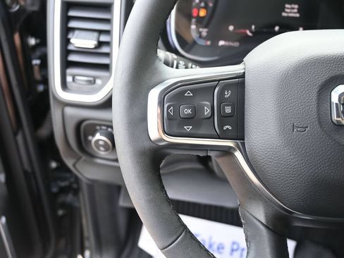 Used 2025 RAM 2500 Laramie AWD/4WD image 37