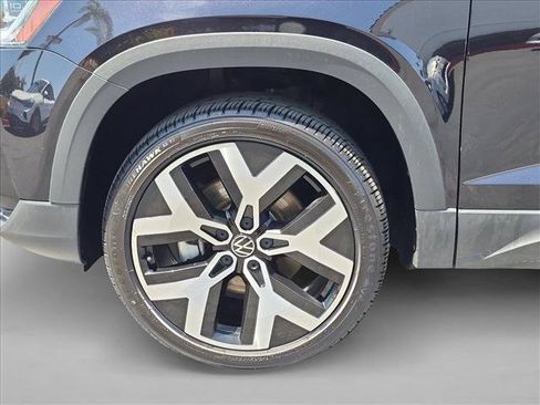 Certified 2022 Volkswagen Taos SEL AWD/4WD image 26