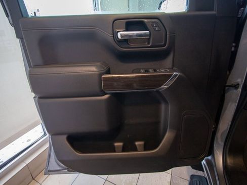 Used 2019 Chevrolet Silverado 1500 LT w/ All-Star Edition image 8