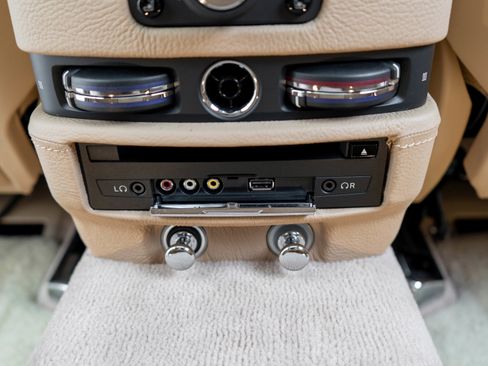 Used 2017 Rolls-Royce Ghost image 51