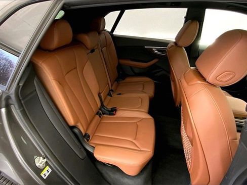 Certified 2025 Audi Q8 Premium Plus image 27