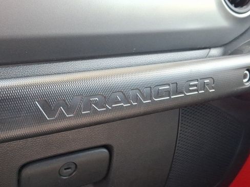 Certified 2022 Jeep Wrangler Sport AWD/4WD image 28