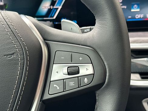 Used 2025 BMW X5 xDrive50e image 28