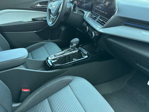 New 2026 Chevrolet Trax LT w/ Driver Confidence Package image 15