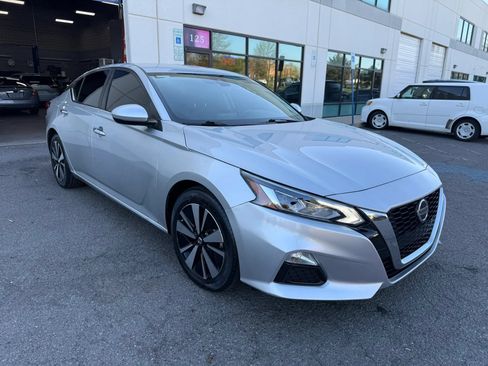Used 2021 Nissan Altima 2.5 SV FWD image 7