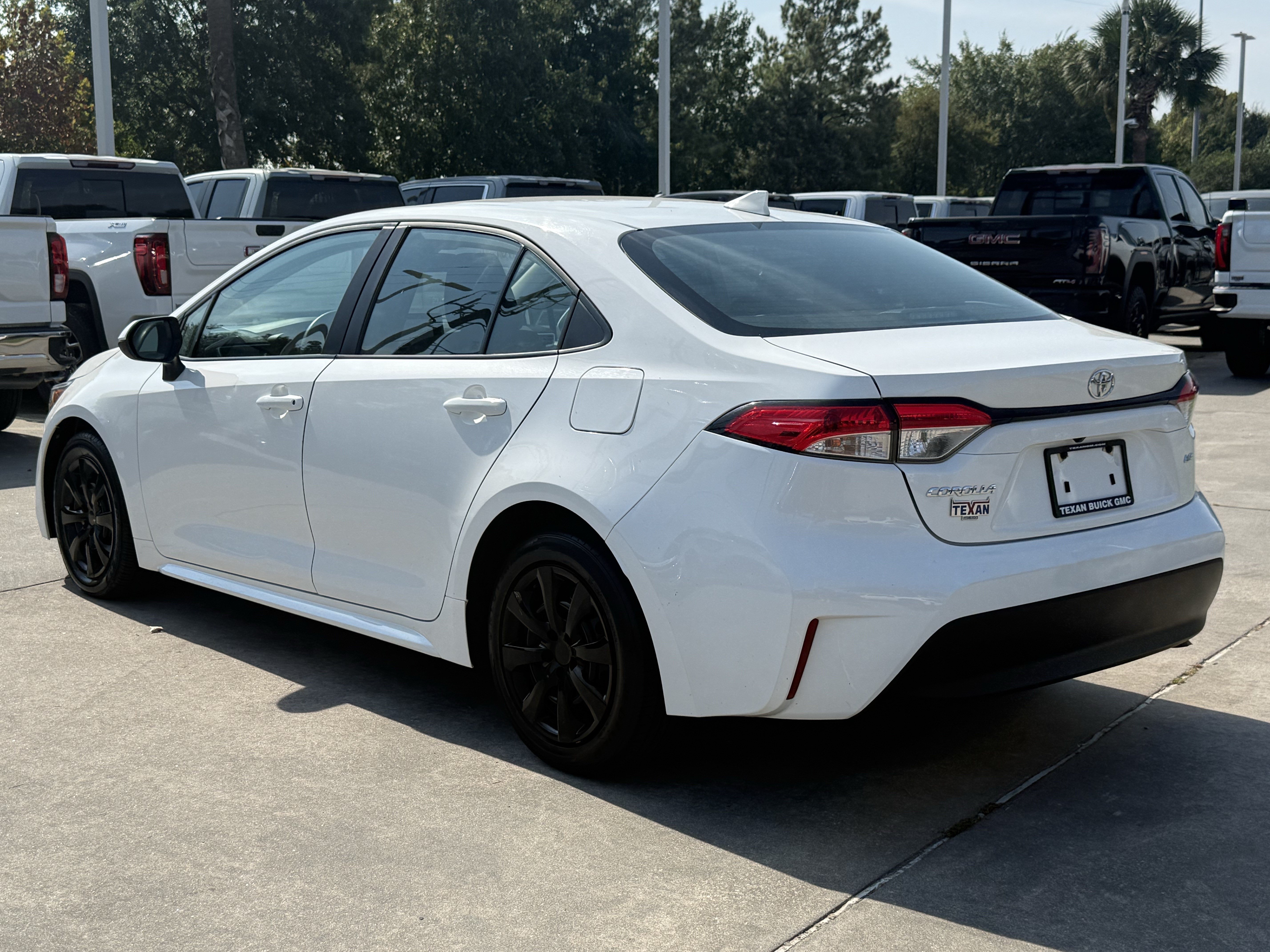 Used 2024 Toyota Corolla LE FWD image 7