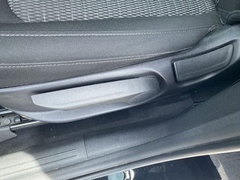 Used 2022 Kia Sorento LX FWD image 12