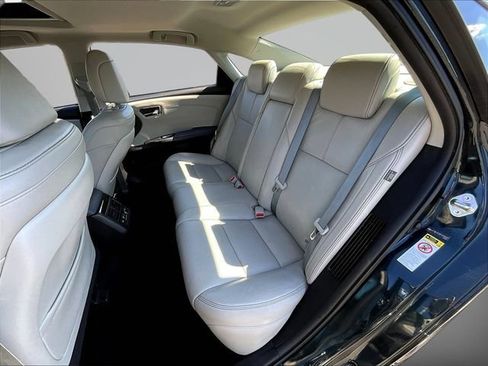Used 2015 Toyota Avalon Limited w/ Technology Package FWD image 27