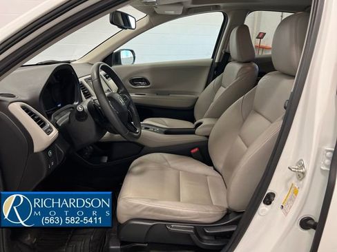 Used 2018 Honda HR-V EX-L image 13