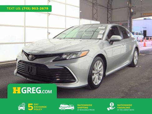 Used 2021 Toyota Camry LE FWD image 1