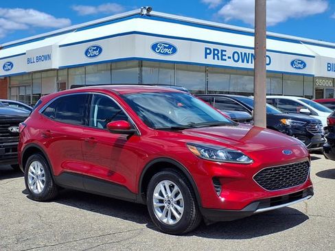Certified 2021 Ford Escape SE w/ Convenience Package AWD/4WD image 1