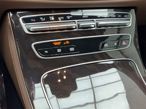 Used 2022 Mercedes-Benz E 350 Sedan w/ Driver Assistance Package image 31