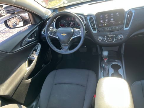 Used 2023 Chevrolet Malibu RS image 21