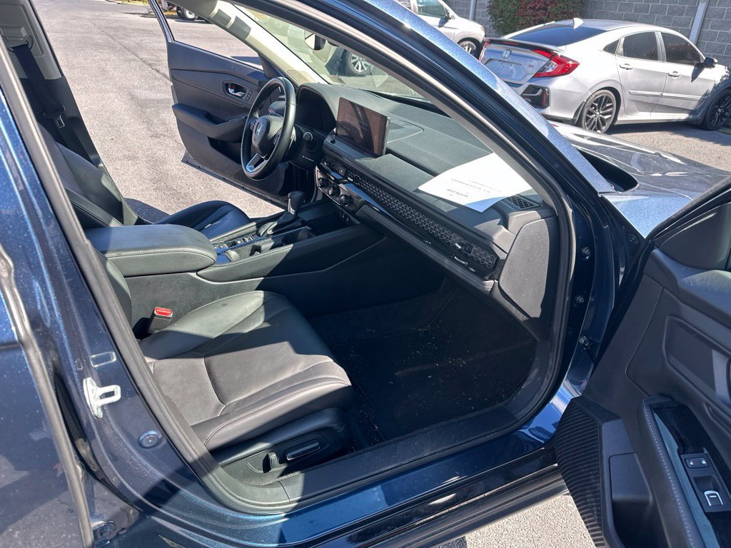 Used 2024 Honda Accord Touring image 13