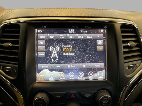 Used 2018 Jeep Grand Cherokee High Altitude AWD/4WD image 15