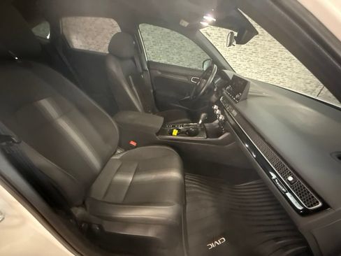 Used 2025 Honda Civic Sport image 11