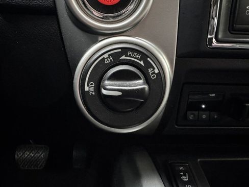 Used 2016 Nissan Titan PRO-4X w/ Pro-4x Convenience Package image 35