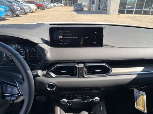 New 2025 MAZDA CX-5 Signature image 29