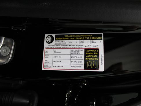 Used 2025 Mercedes-Benz GLA 250 4MATIC image 40