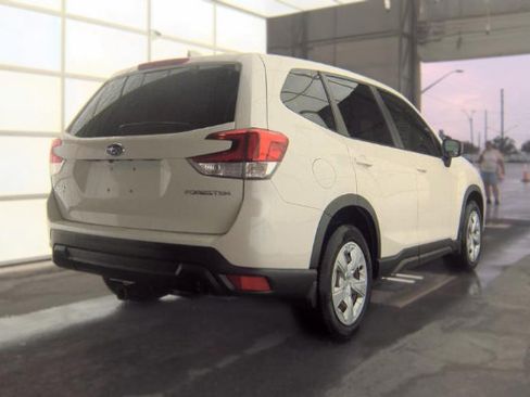 Used 2019 Subaru Forester AWD/4WD image 2