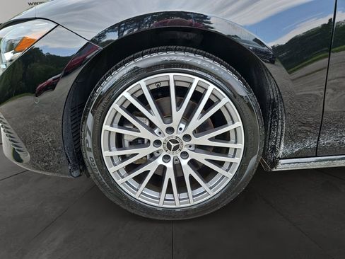 Used 2025 Mercedes-Benz CLA 250 4MATIC image 14