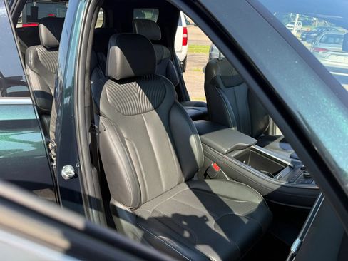 Used 2025 Hyundai Palisade Calligraphy FWD image 8