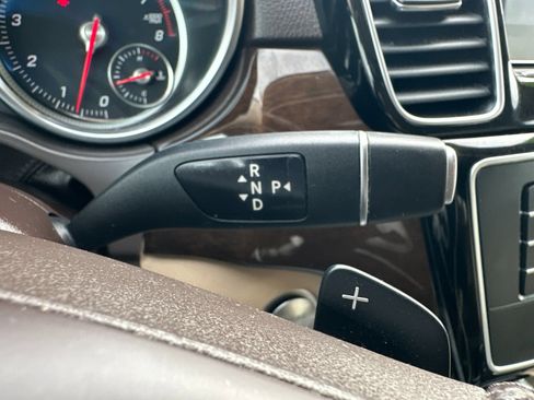 Used 2019 Mercedes-Benz GLE 400 4MATIC image 22