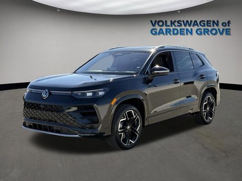 New 2026 Volkswagen Tiguan SEL R-Line image 4