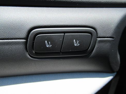 Used 2025 Hyundai Tucson Limited FWD image 21